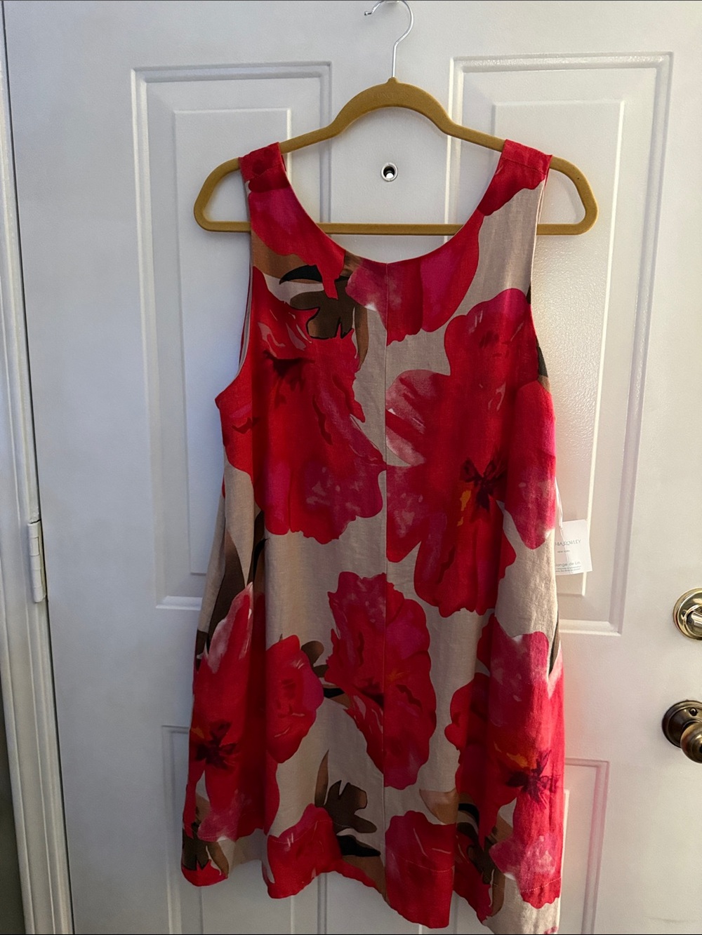 Linen blend floral shift dress. Size L
Cynthia Rowley